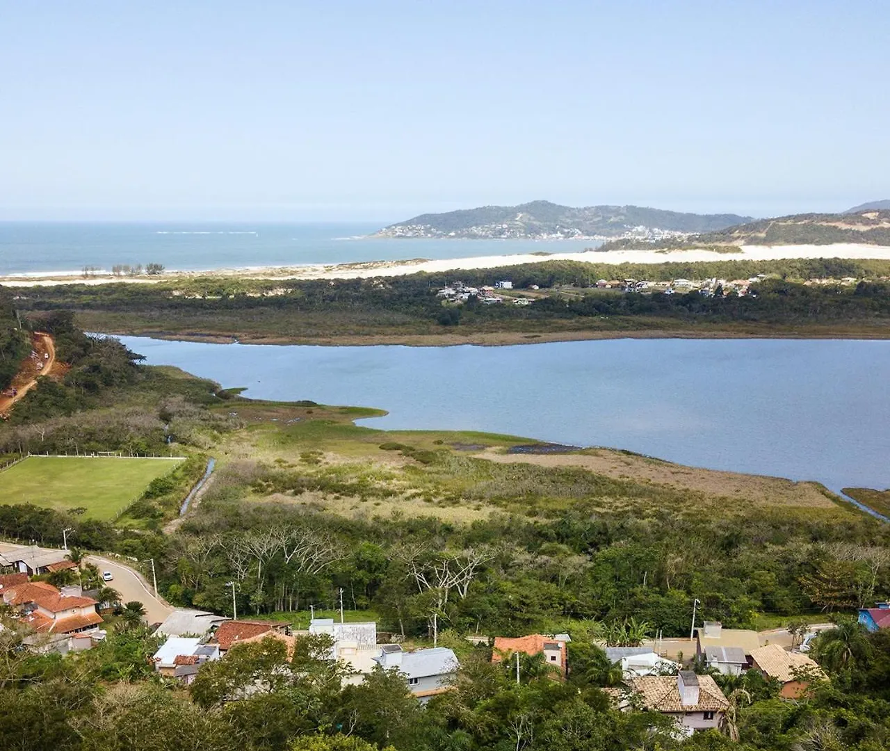 Vista Para O Mar Dunas E Lagoa Em Garopaba